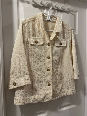 TanJay Light ivory jacket with all-over circular gold tone jacquard pattern